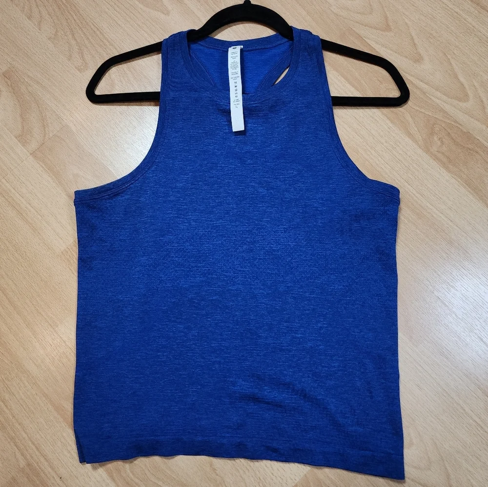 Lululemon Swiftly‎ Tech Racerback Blue Tank Size 8